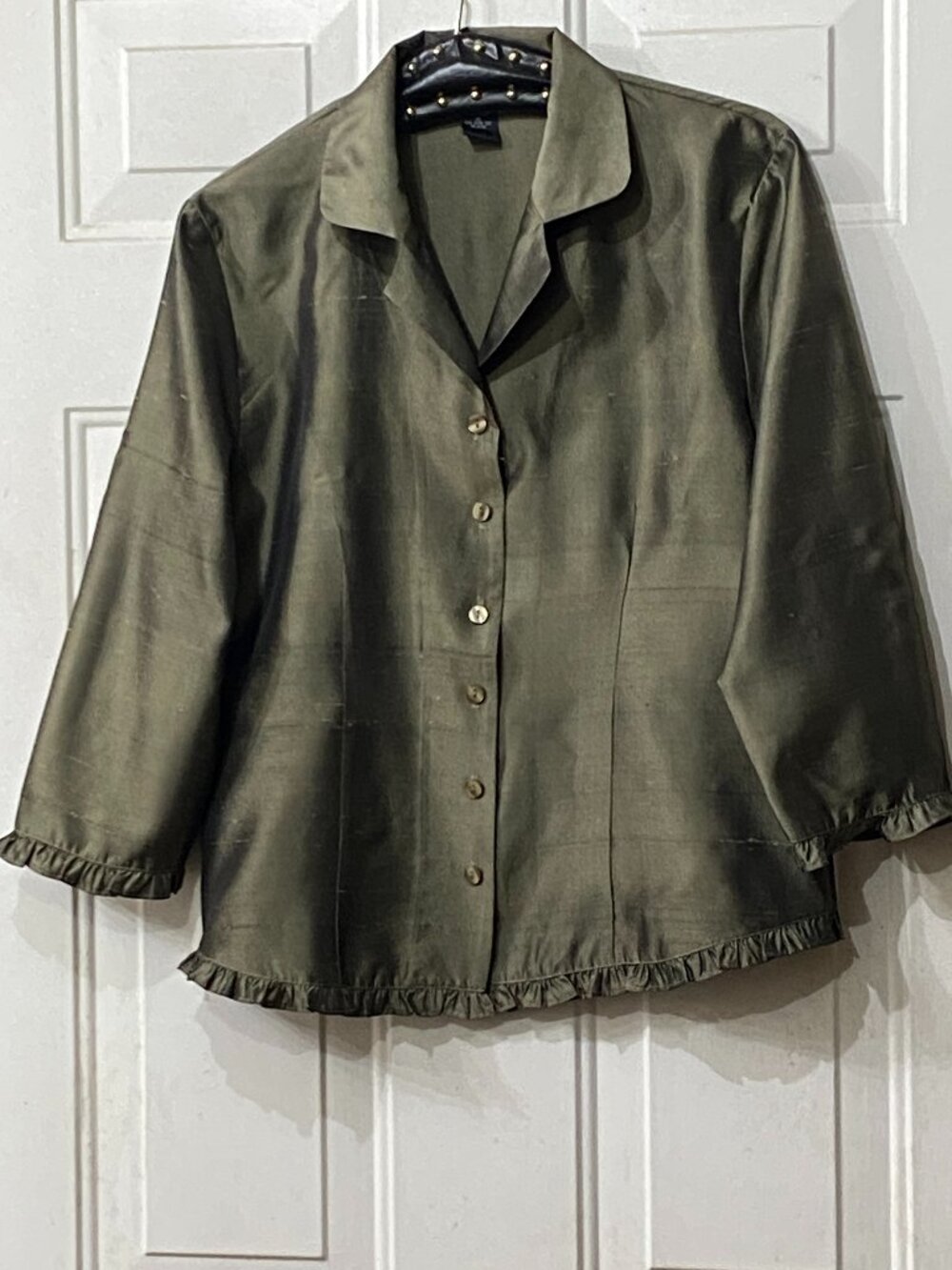 Silkland Sz M Womens Silk Ruffle Blouse Button Up Shirt 3/4 Sleeve Olive